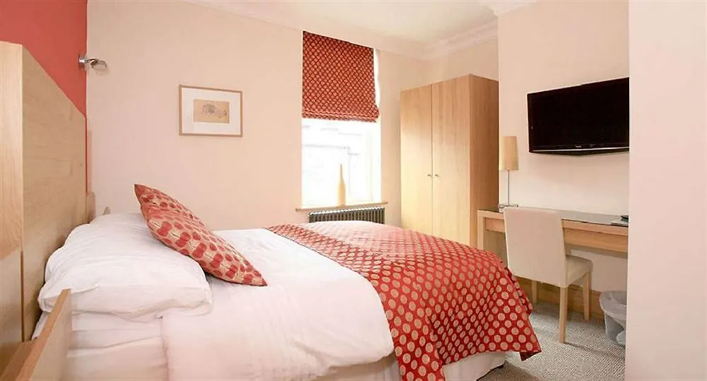 The Lodge Harrogate 3*,