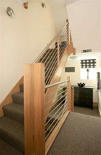 The Lodge Harrogate 3*,